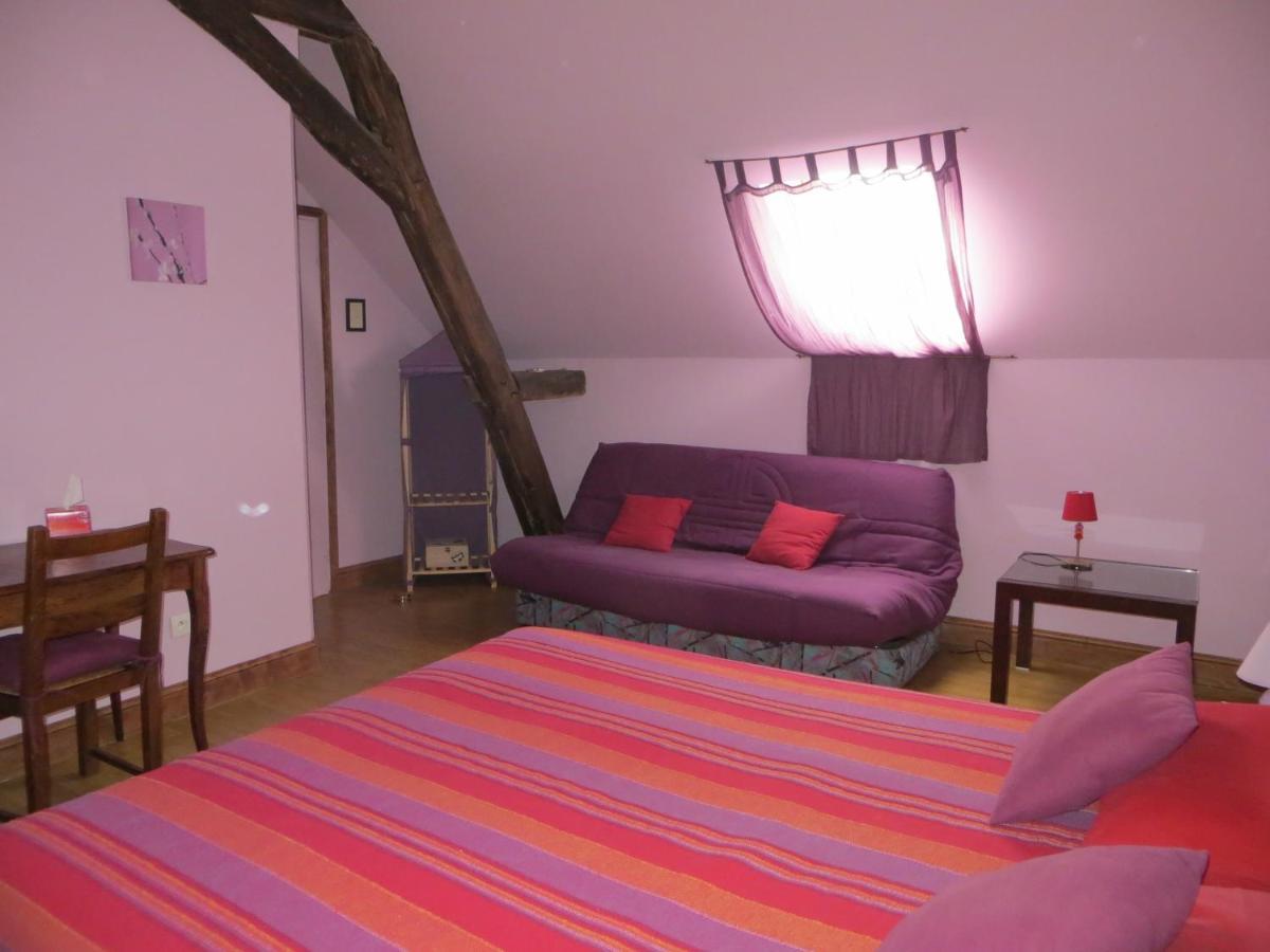 La Ferme De L'Isle Et Sa Roulotte Bed & Breakfast Avaray Bagian luar foto
