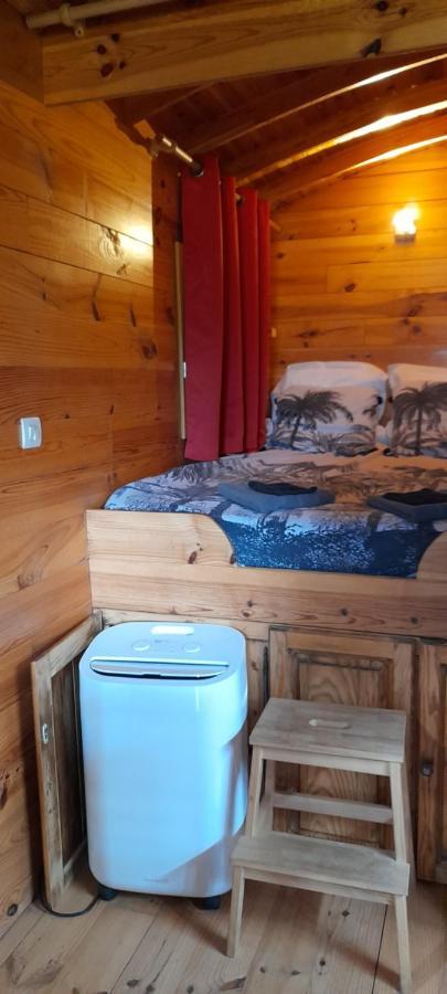 La Ferme De L'Isle Et Sa Roulotte Bed & Breakfast Avaray Bagian luar foto